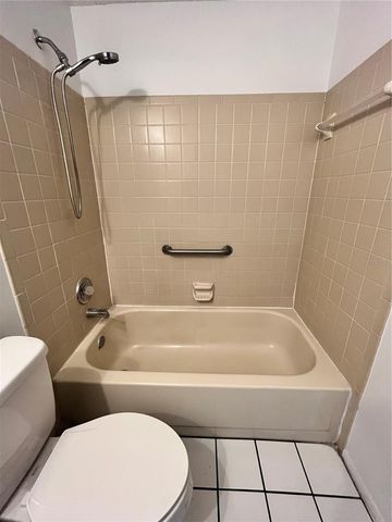 4918 SILVER OAKS VILLAGE F, Orlando, FL 32808