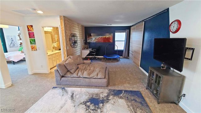 6380 Guy Summit Avenue, Las Vegas, NV 89141