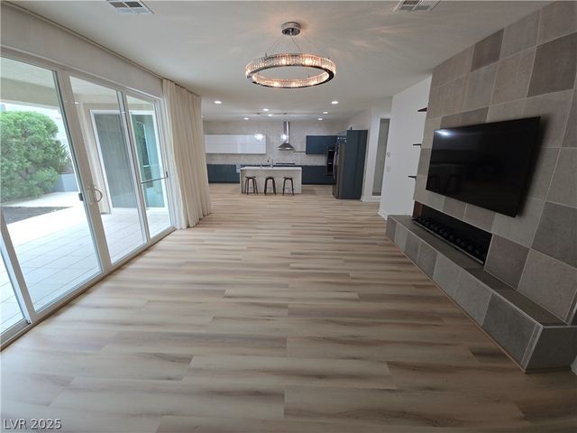 6380 Guy Summit Avenue, Las Vegas, NV 89141