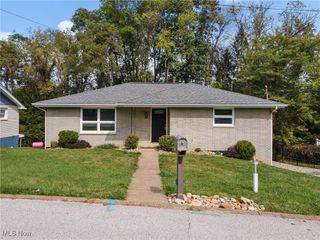 51235 Burwood Drive, St Clairsville, OH 43947