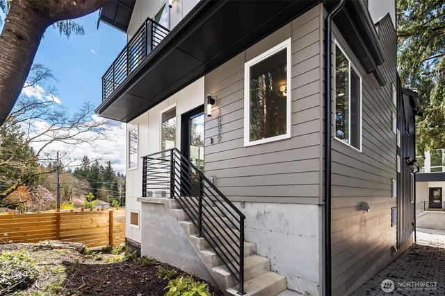 10831 11th Avenue NE, Seattle, WA 98125