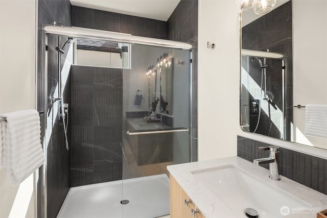 10831 11th Avenue NE, Seattle, WA 98125