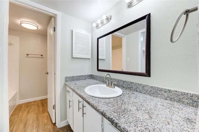 6200 W Tidwell Road 2608, Houston, TX 77092