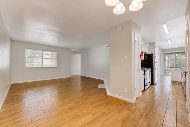 6200 W Tidwell Road 2608, Houston, TX 77092