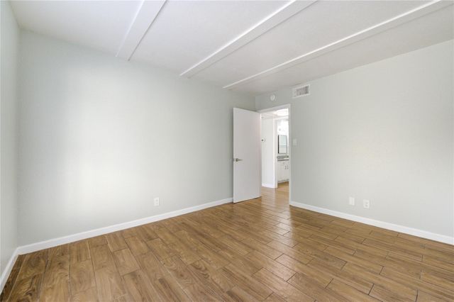 6200 W Tidwell Road 2608, Houston, TX 77092