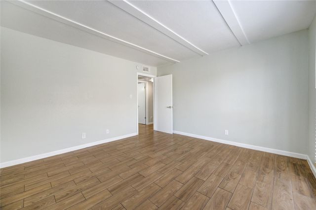 6200 W Tidwell Road 2608, Houston, TX 77092