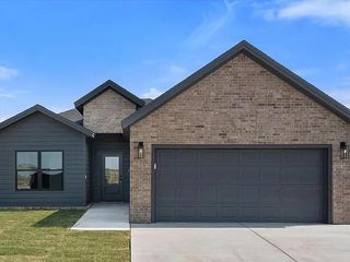 613 E 14th Street, Wolfforth, TX 79382