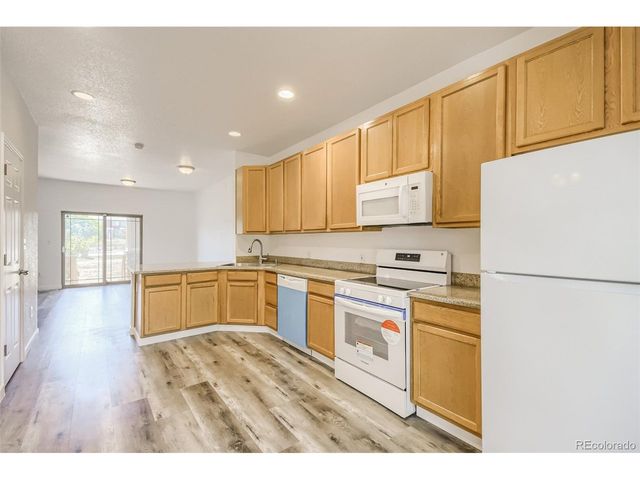 9767 Cherry Ln, Thornton, CO 80229