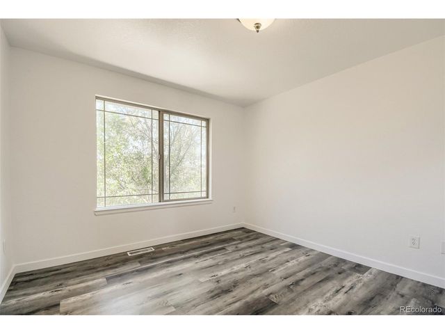 9767 Cherry Ln, Thornton, CO 80229