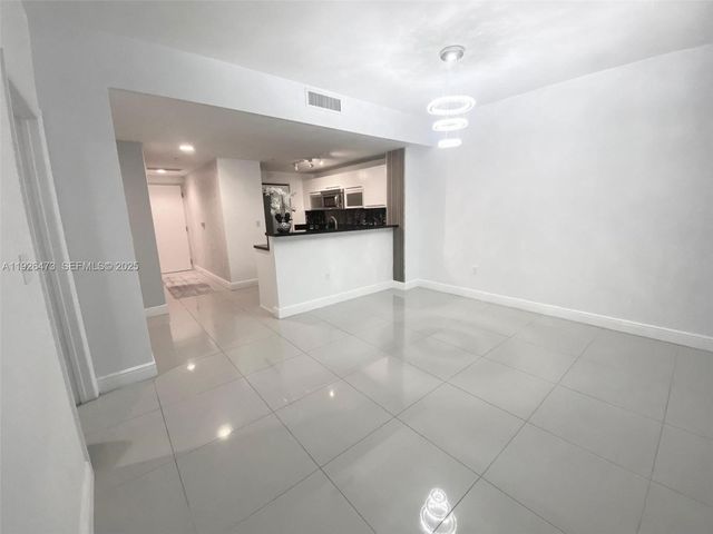 244 Biscayne Blvd 1605, Miami, FL 33132