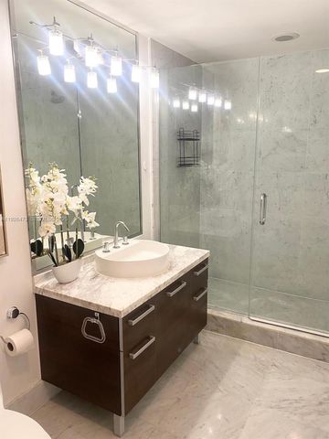 244 Biscayne Blvd 1605, Miami, FL 33132