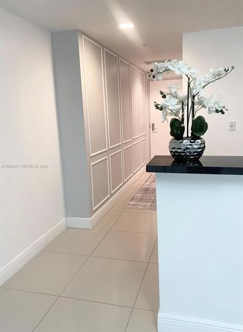 244 Biscayne Blvd 1605, Miami, FL 33132