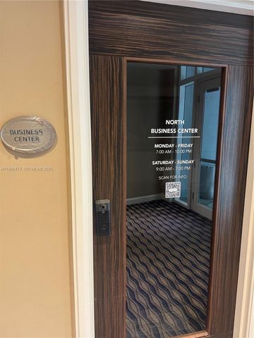 244 Biscayne Blvd 1605, Miami, FL 33132