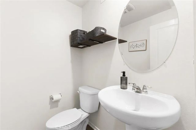 30851 Le Baron Court, Winchester, CA 92596