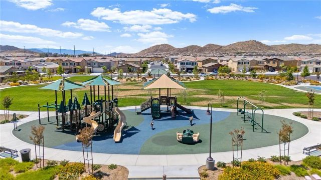 30851 Le Baron Court, Winchester, CA 92596