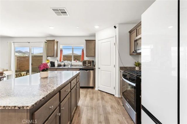 30851 Le Baron Court, Winchester, CA 92596