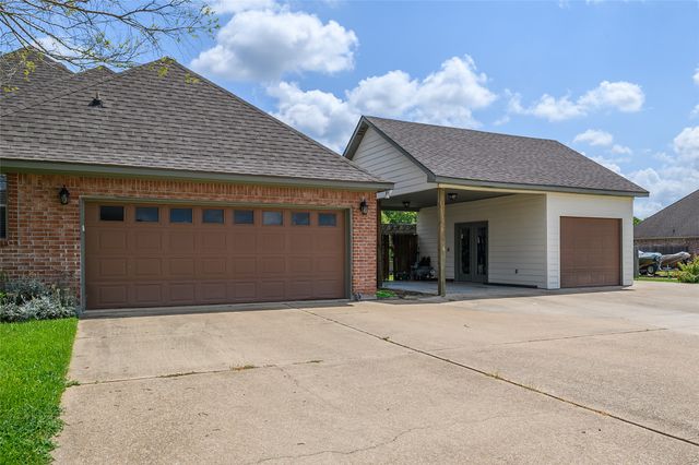 102 Beau Bridge Circle, Bossier City, LA 71112
