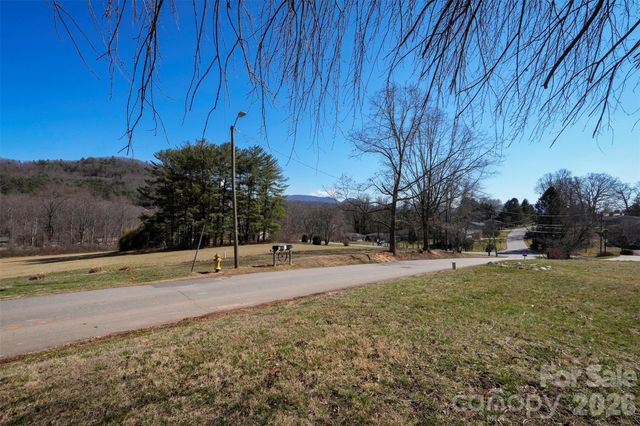 546 Old Haw Creek Road, Asheville, NC 28803