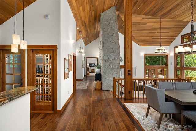 16700 Saybrook Drive NE, Woodinville, WA 98077