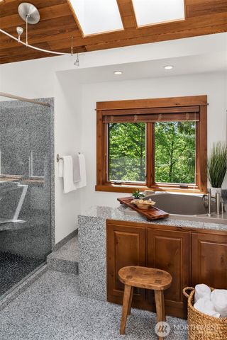16700 Saybrook Drive NE, Woodinville, WA 98077
