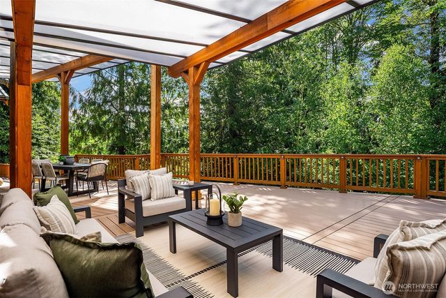 16700 Saybrook Drive NE, Woodinville, WA 98077