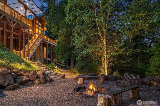 16700 Saybrook Drive NE, Woodinville, WA 98077