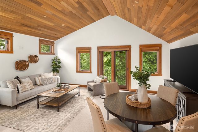 16700 Saybrook Drive NE, Woodinville, WA 98077