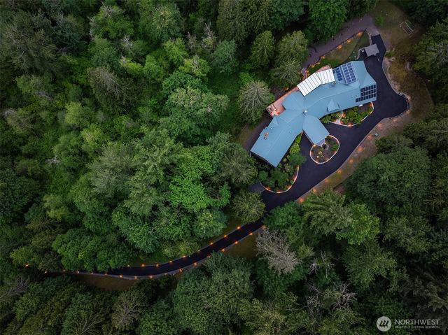16700 Saybrook Drive NE, Woodinville, WA 98077