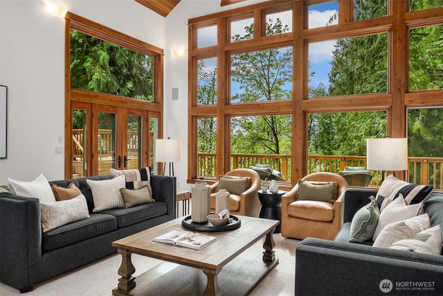 16700 Saybrook Drive NE, Woodinville, WA 98077