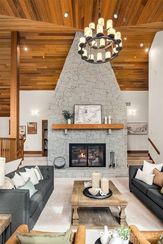 16700 Saybrook Drive NE, Woodinville, WA 98077