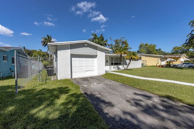 475 NE 142nd St, North Miami, FL 33161