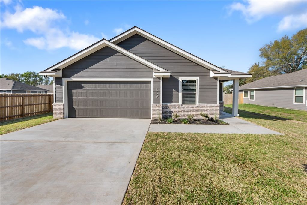 1634 Lucky Street, Bryan, TX 77803