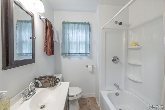 16761 State Route B, St James, MO 65559