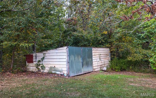 16761 State Route B, St James, MO 65559