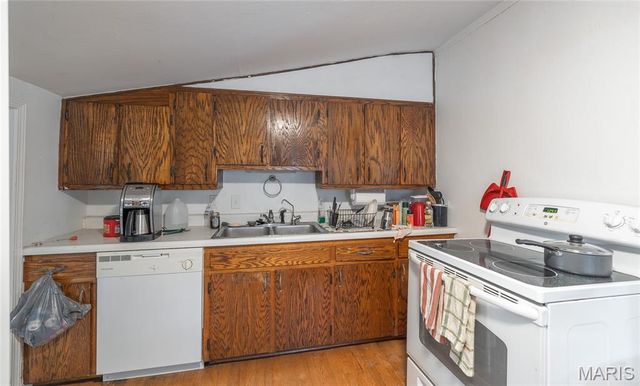 16761 State Route B, St James, MO 65559