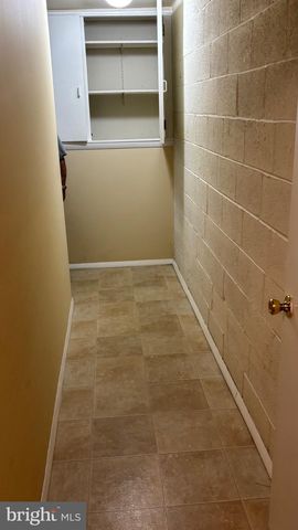 550 ARNOLD ST, Philadelphia, PA 19111