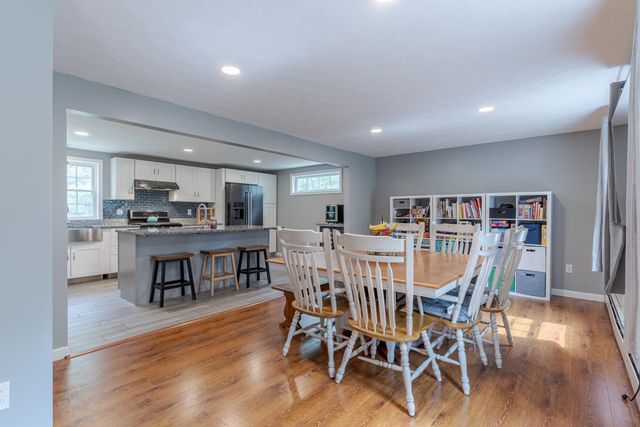 71 Keay Road, Berwick, ME 03901