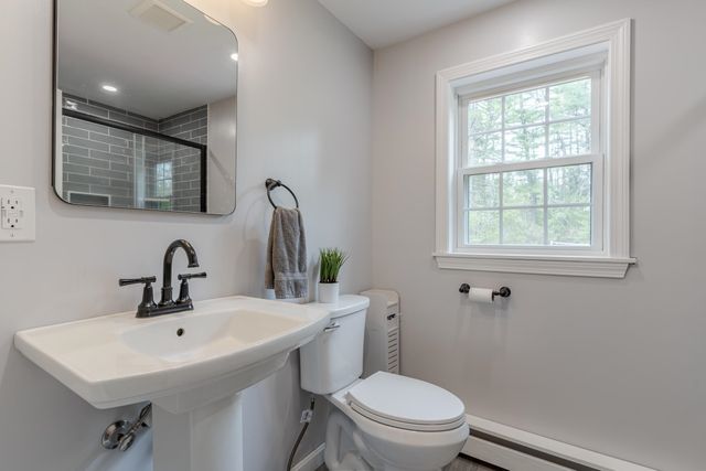 71 Keay Road, Berwick, ME 03901