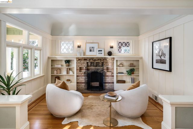 5466 Shafter Ave, Oakland, CA 94618