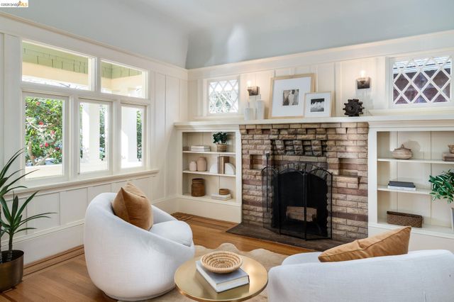 5466 Shafter Ave, Oakland, CA 94618