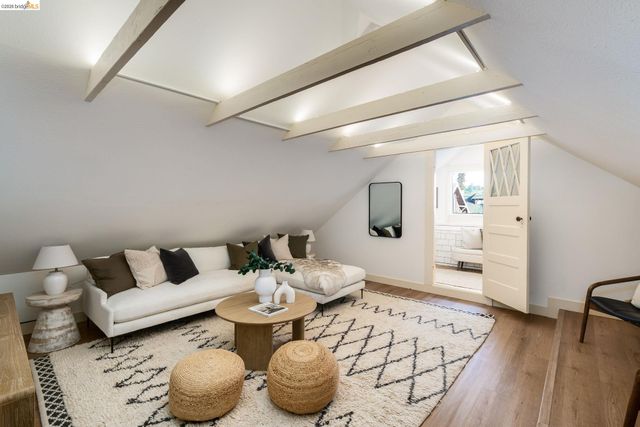 5466 Shafter Ave, Oakland, CA 94618