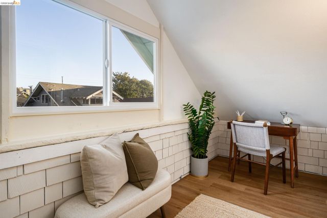 5466 Shafter Ave, Oakland, CA 94618