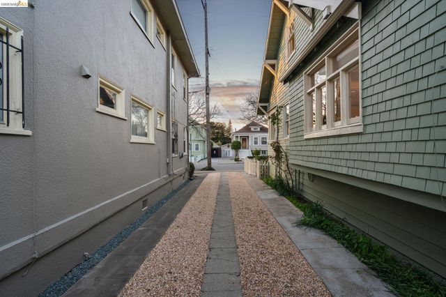 5466 Shafter Ave, Oakland, CA 94618