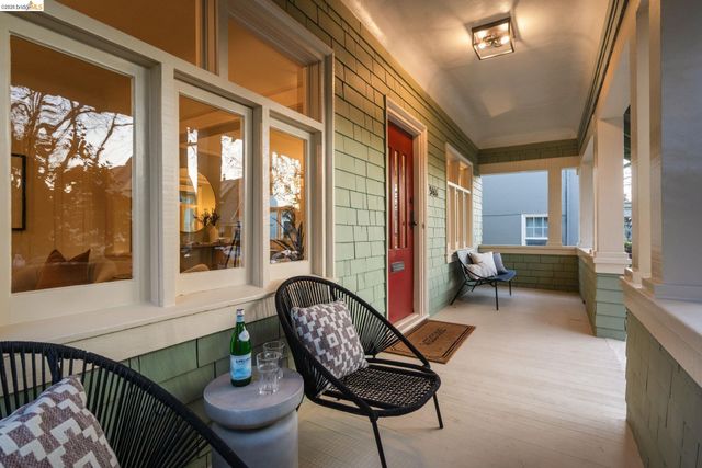 5466 Shafter Ave, Oakland, CA 94618