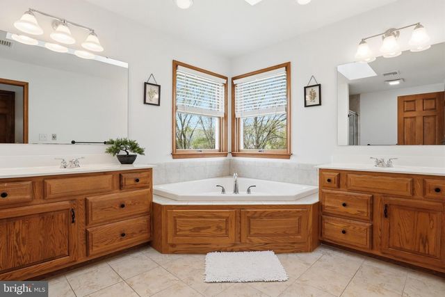 117 WHEATON DR, Littlestown, PA 17340