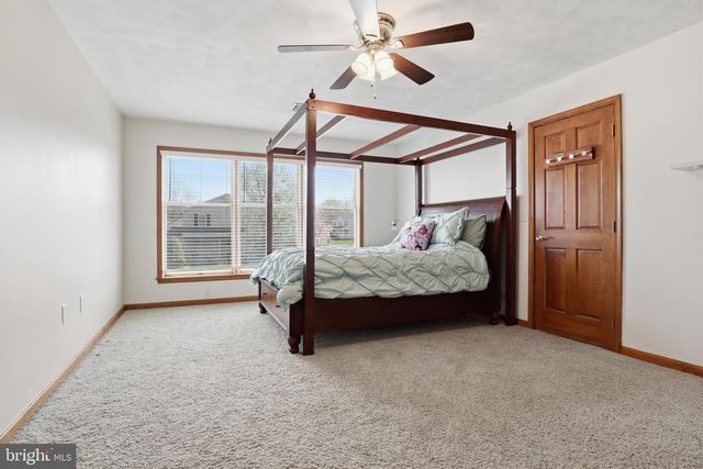 117 WHEATON DR, Littlestown, PA 17340