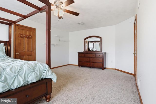117 WHEATON DR, Littlestown, PA 17340