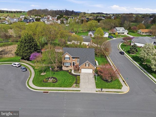 117 WHEATON DR, Littlestown, PA 17340