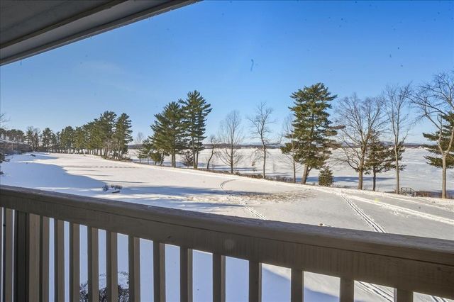 102 South Beach Road, South Burlington, VT 05403