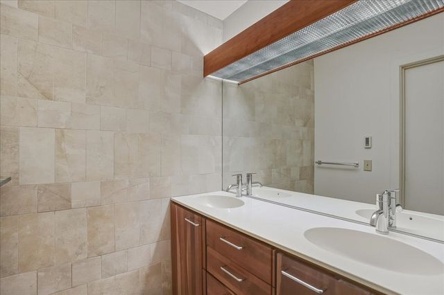 102 South Beach Road, South Burlington, VT 05403